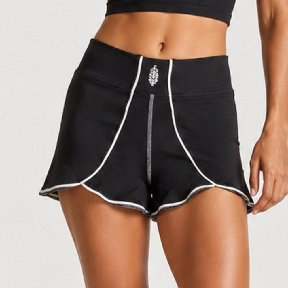 FP Movement Free People Black White Crossover Waist Athletic Yoga Shorts Small